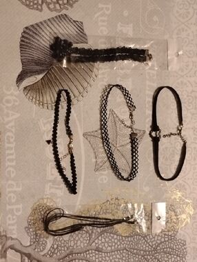 NWOT 5 Assorted Choker Necklaces